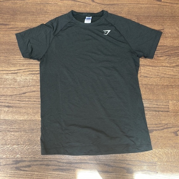 Gymshark tee - Picture 3 of 3